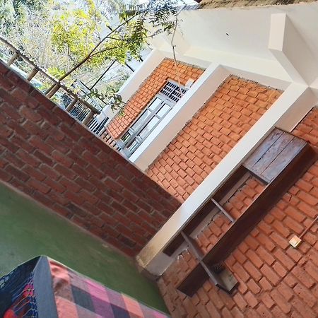 Apurvi Homestay Елла Екстер'єр фото