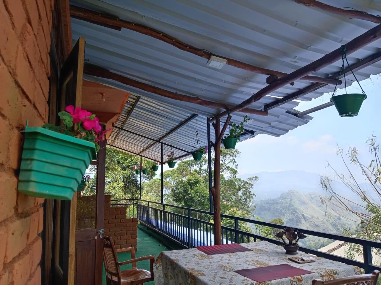 Apurvi Homestay Елла Екстер'єр фото