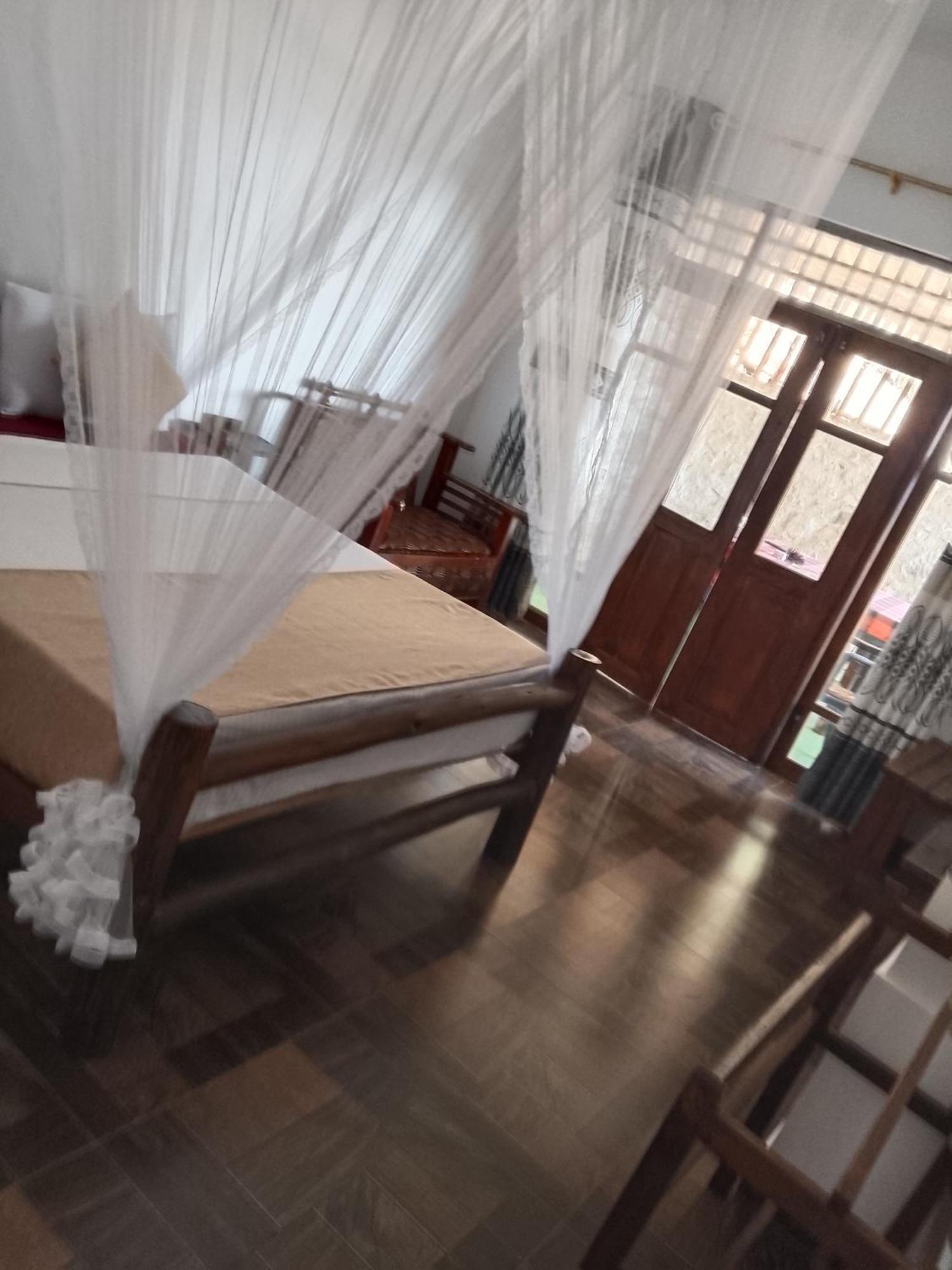Apurvi Homestay Елла Екстер'єр фото